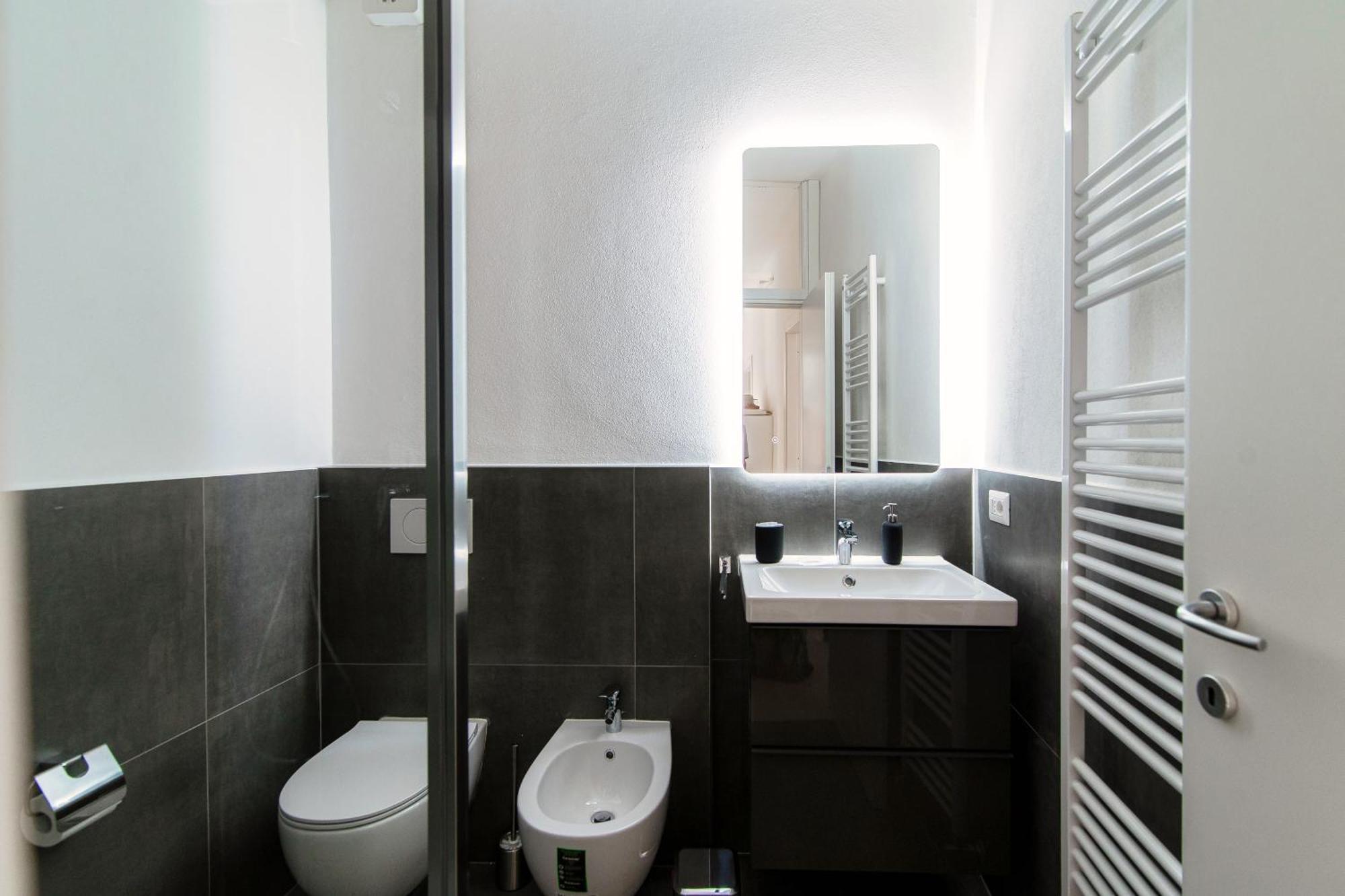 Giuliny Lovely Flat - The House Of Travelers Комо Экстерьер фото