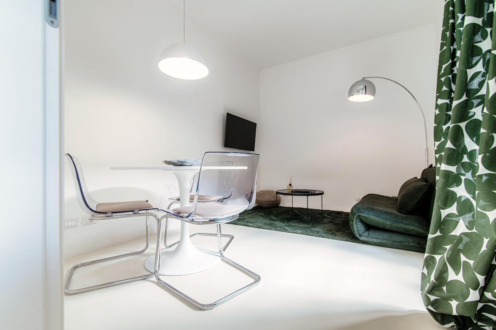 Giuliny Lovely Flat - The House Of Travelers Комо Экстерьер фото