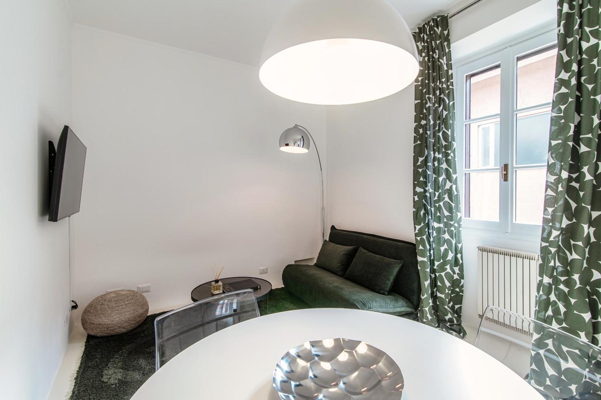 Giuliny Lovely Flat - The House Of Travelers Комо Экстерьер фото