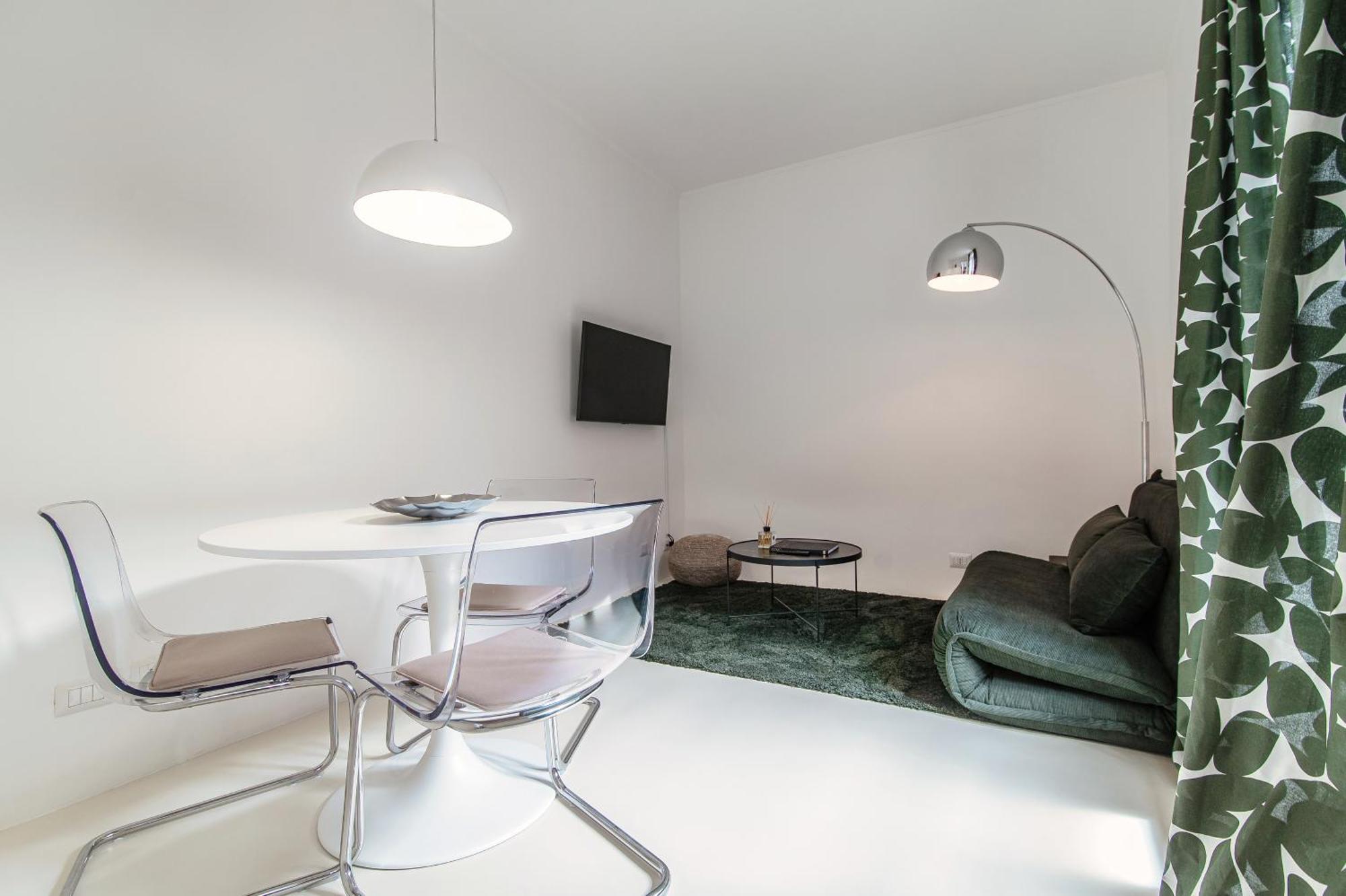 Giuliny Lovely Flat - The House Of Travelers Комо Экстерьер фото