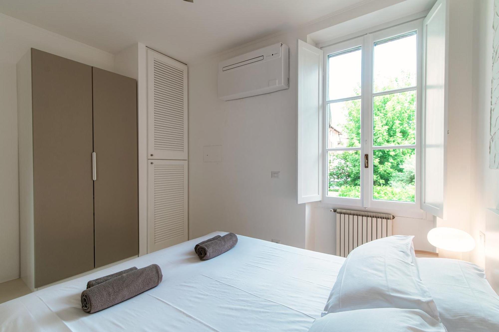 Giuliny Lovely Flat - The House Of Travelers Комо Экстерьер фото