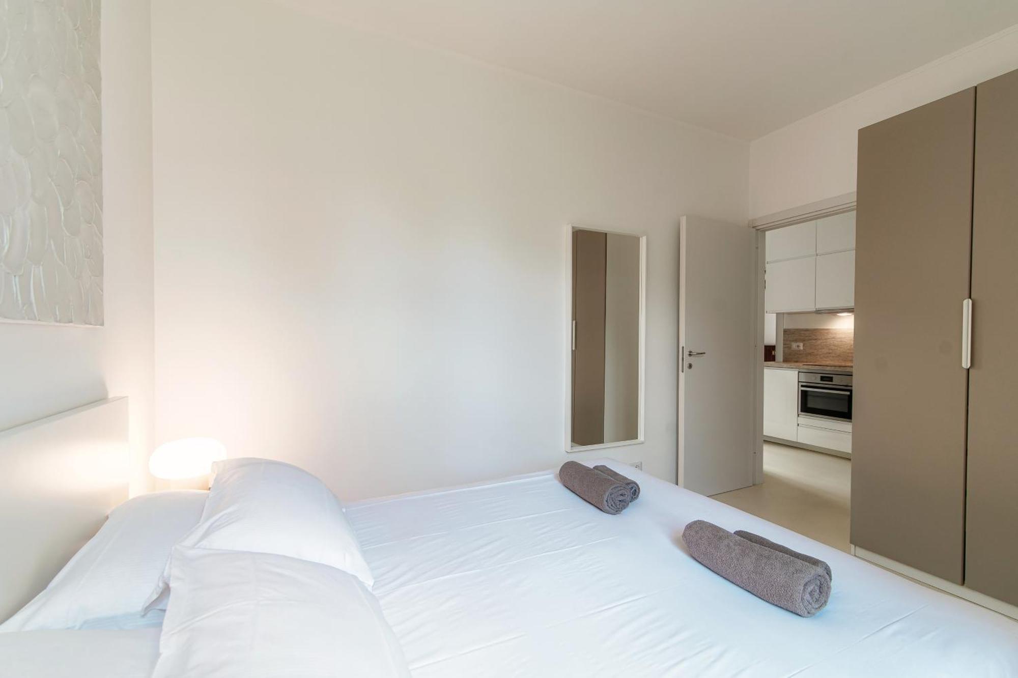 Giuliny Lovely Flat - The House Of Travelers Комо Экстерьер фото